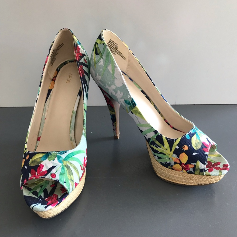 Apt 9 Floral Platform Heels